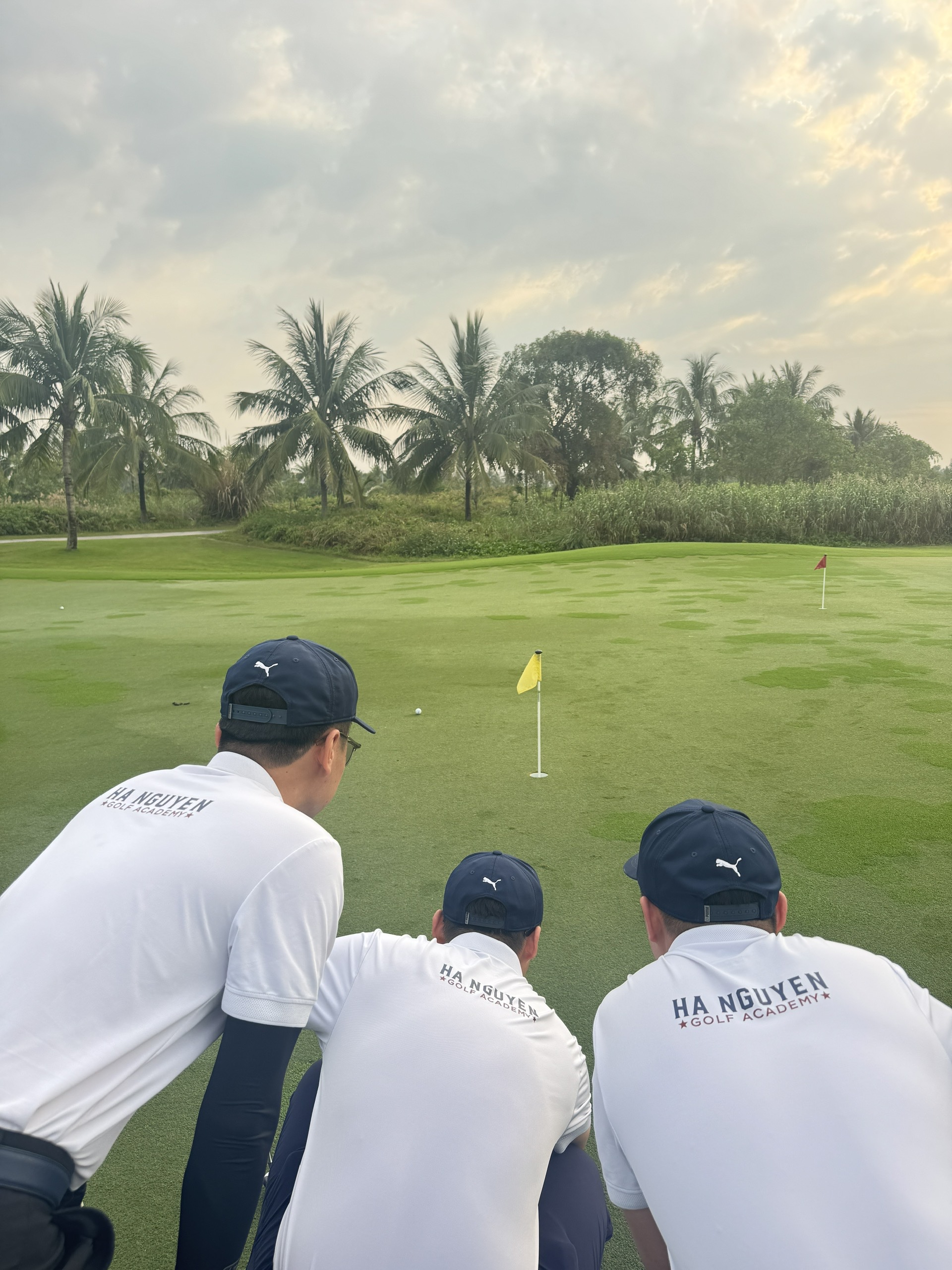 Học viện Hà Nguyễn Golf Academy