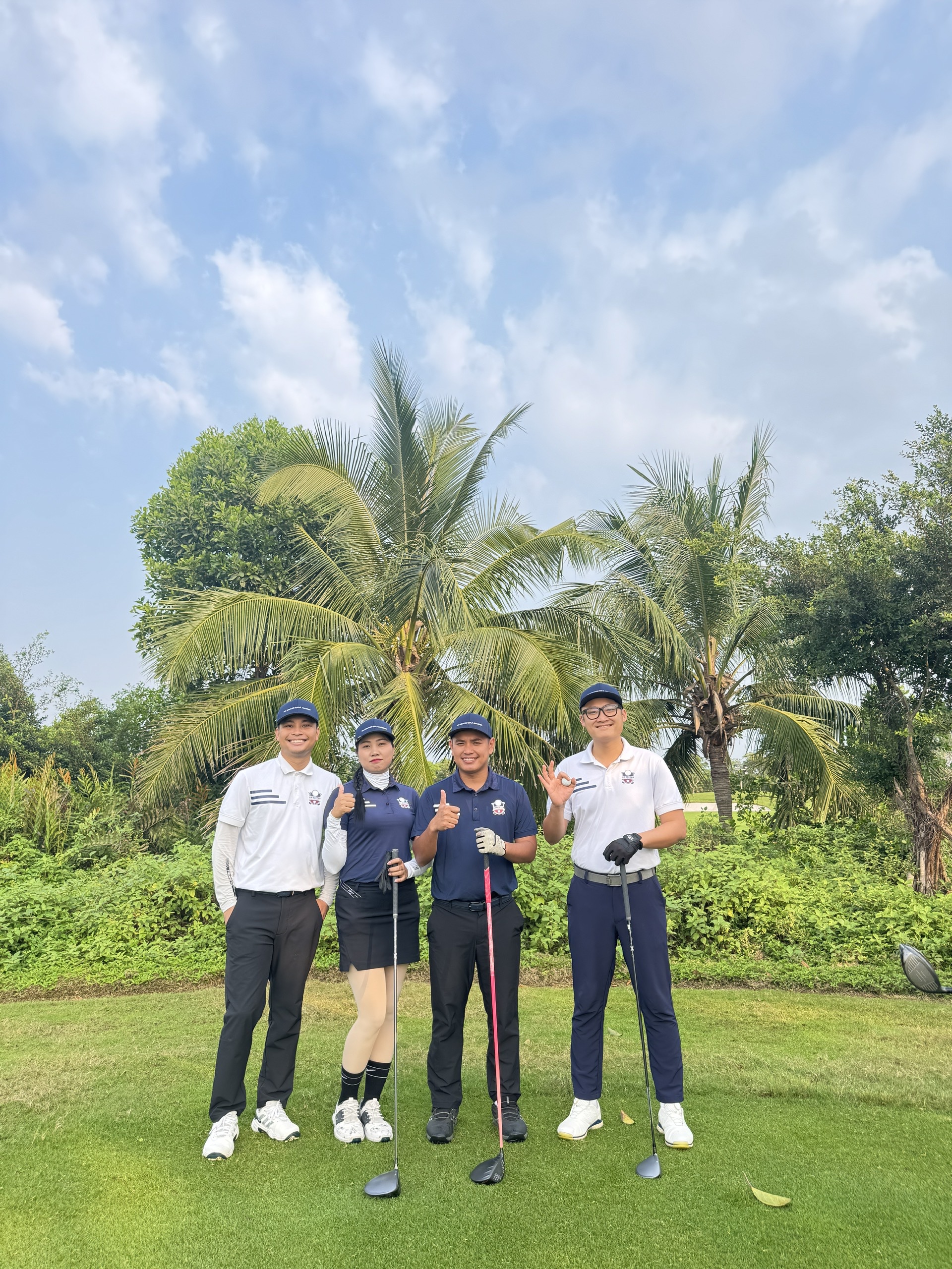 Học Viện Hà Nguyễn Golf Academy Long Biên