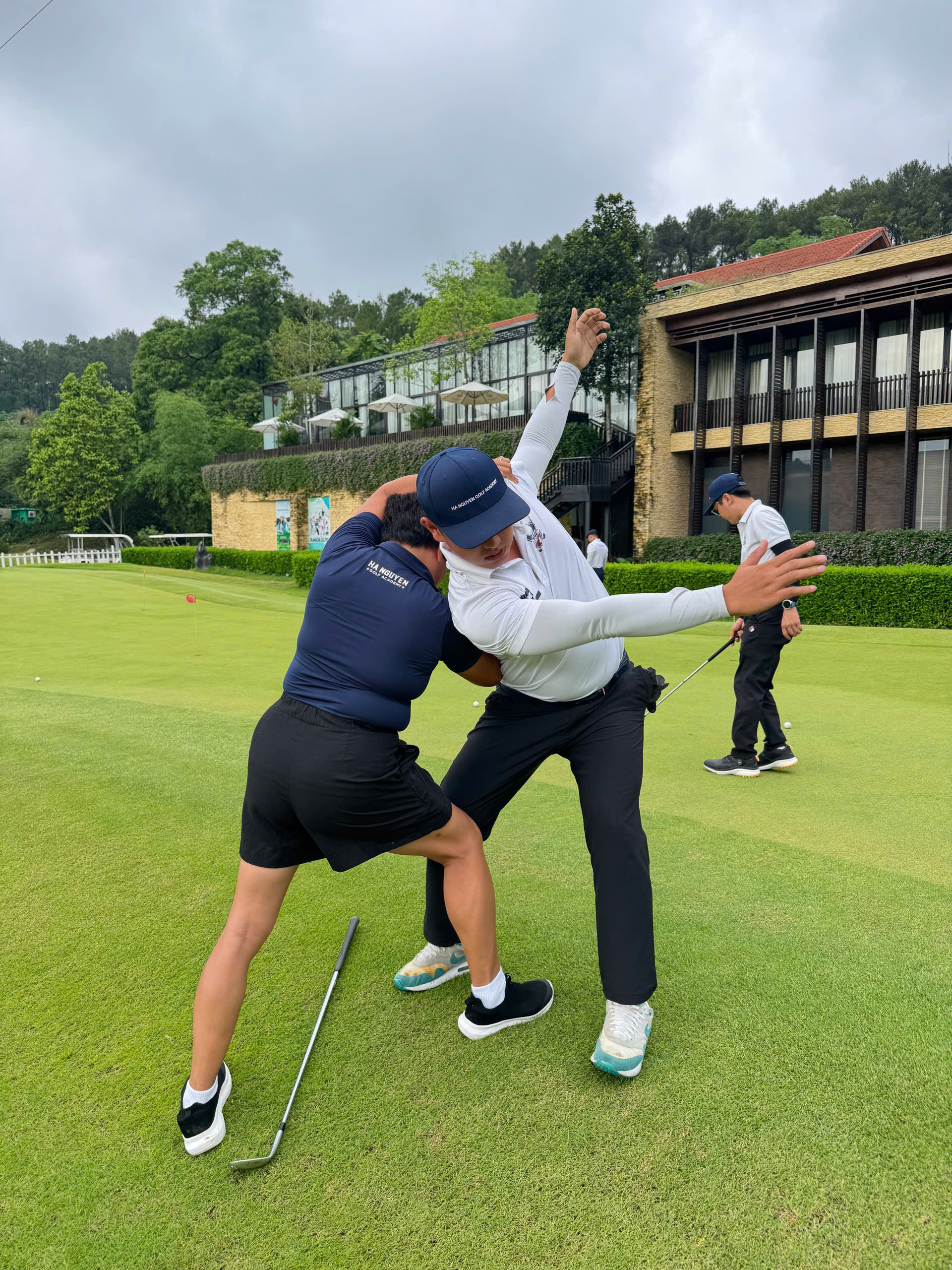 Học Golf Cơ Bản Tại Mỹ Đình